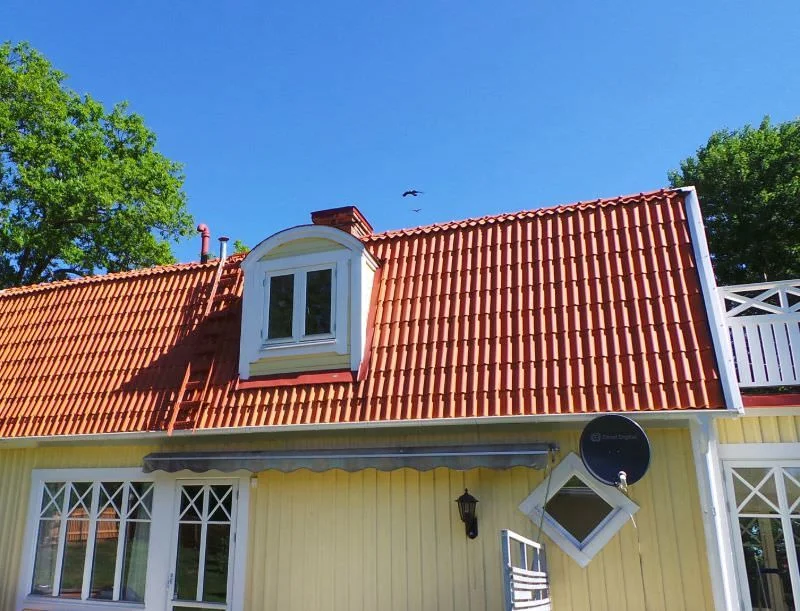 10. Byte av sadeltak takfo╠enster pa╠e villa